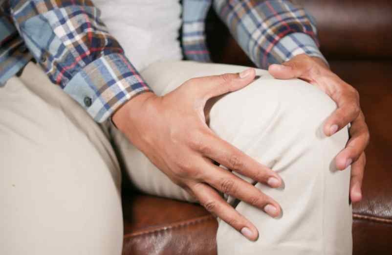 Perte de force musculaire dans les bras et les jambes : quelles causes ? FFAT Santé